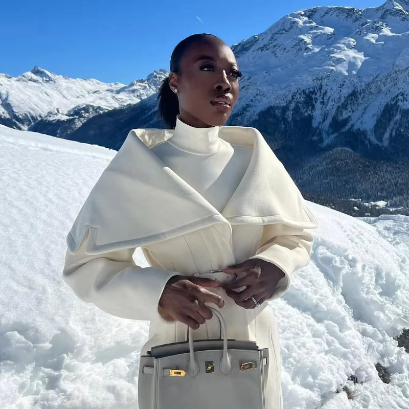 Long White Trench coat/ winter.fall